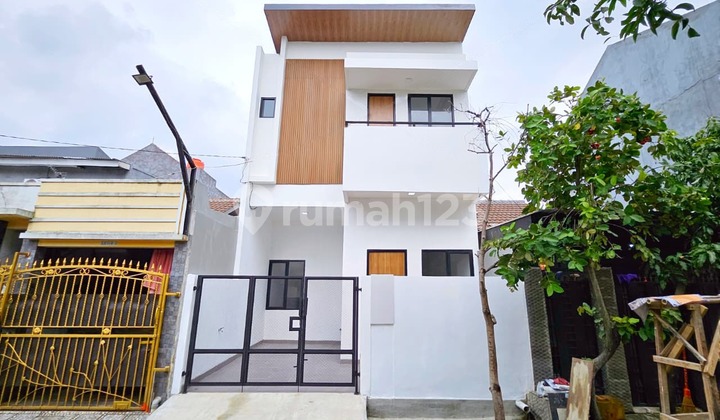 Dijual Rumah 2 Lantai Full Renovasi di Perumahan Pesona Anggrek ,Bekasi Utara