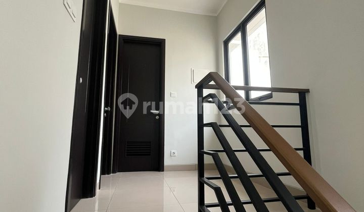 Price Drop For Quick Sale: 2-Story House Plus Furnishings in Summarecon Crown Gading Cluster, Tarumajaya, Bekasi 2