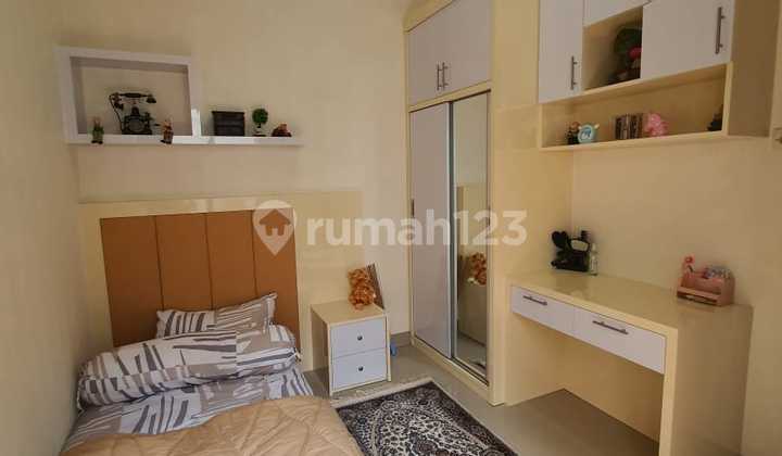 Dijual Rumah Modern 2 Lantai Full di Bulevar Hijau, Kota Harapan Indah, Bekasi Barat 2