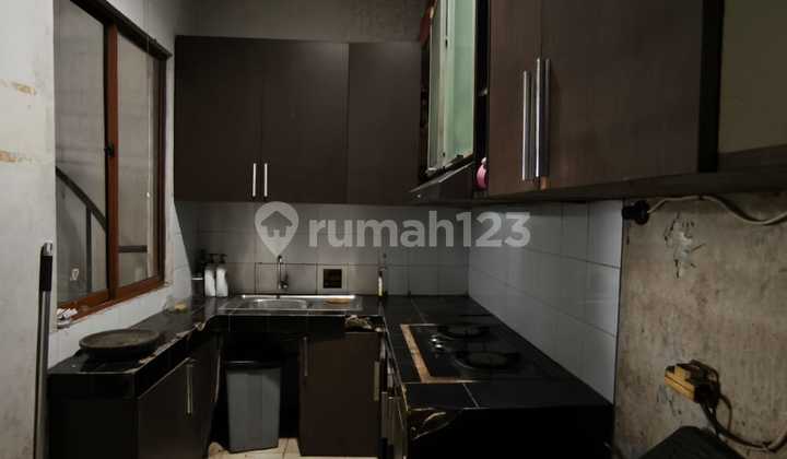 For Sale: Attached 5½-Story HUK and Badan House in Janur Kuning, Kelapa Gading, North Jakarta 2