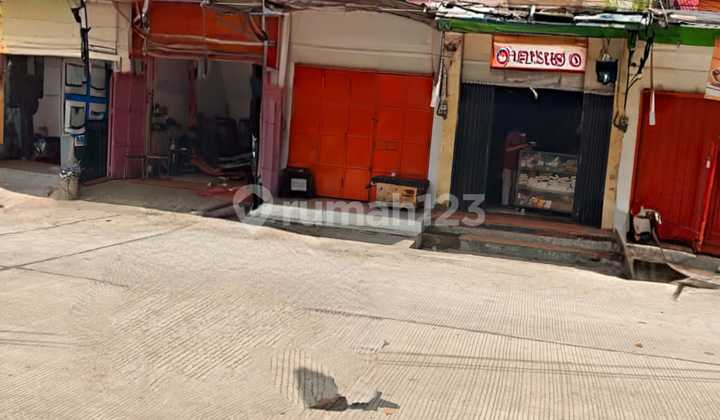 Disewakan Ruko 2 Lantai Full Bangunan di Komplek Sentra Onderdil, Kota Harapan Indah, Medan Satria, Kota Bekasi