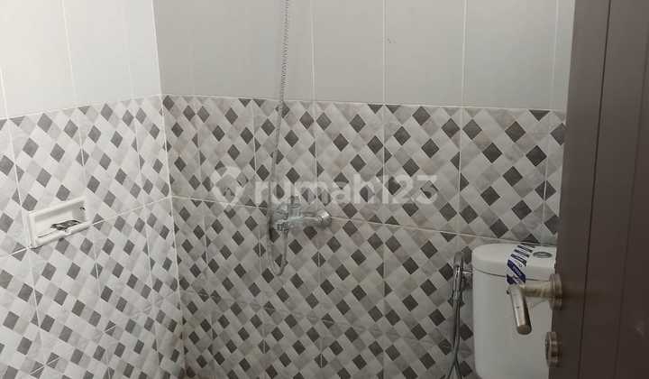 For Rent: 2-Story House in Balsa Cluster, Green Ara Residence, Harapan Indah, Bekasi 2