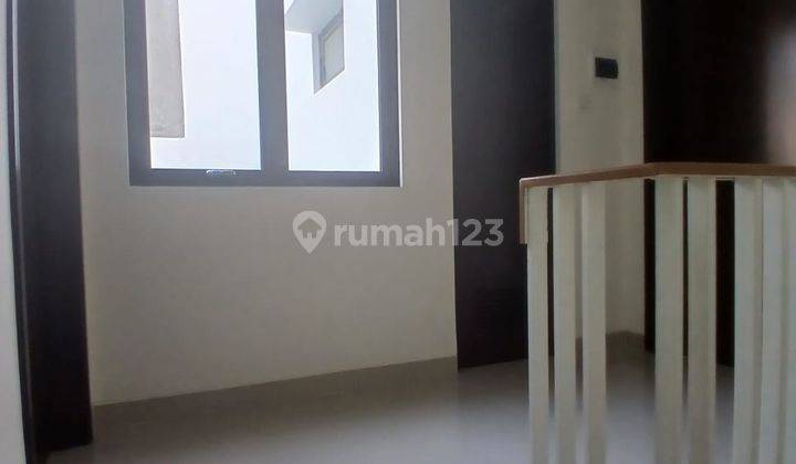 Disewakan Rumah 3 Lantai di Jakarta Garden City Cluster Yarra Kondisi Baru, Jakarta Garden City, Cakung, Jakarta Timur 2