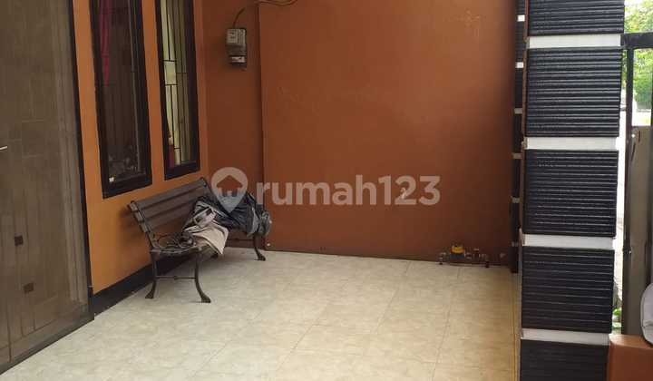 Dijual Rumah 2 Lantai di Kota Harapan Indah, Medan Satria, Kota Bekasi 2