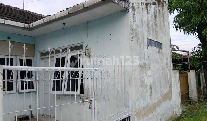 Rumah Dekat Mall Terbesar di Kota Solo Strategis