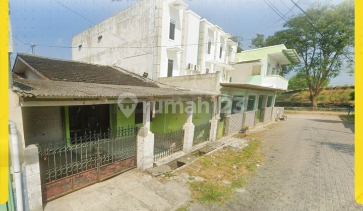 Strategic House in Grogol Indah Housing, Sukoharjo (Near Solo Baru) Strategic House in Grogol Indah Housing, Sukoharjo (Near Solo Baru)