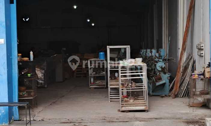 Warehouse for Sale/Rent 1000m² in Gedongan Colomadu, Near Highway & Airport