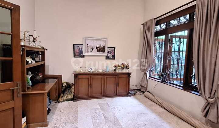 Rumah Luas 7+1 KT di Jl. Kapt. Mulyadi Pasar Kliwon Surakarta 2