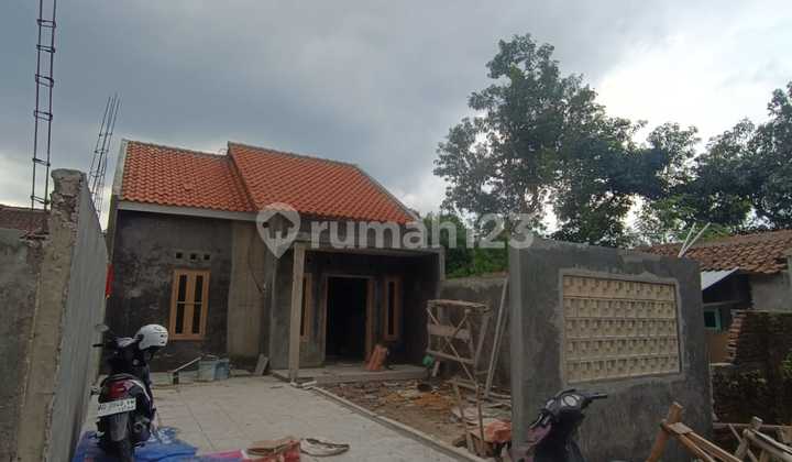 Dijual Rumah Baru Minimalis Tanah Luas di Kadipiro Banjarsari Solo 2