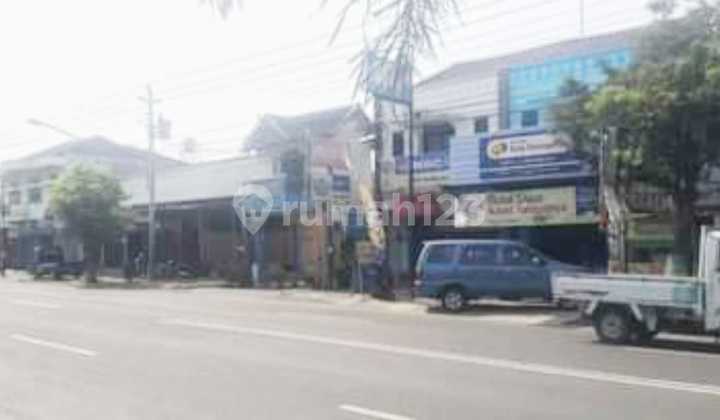 Strategic 2-Story Shop House (Ready to Use) on Adi Sucipto Protocol Road, Colomadu (Near Airport)