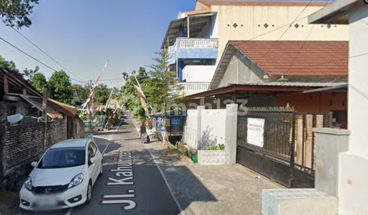 Exclusive 14-Unit Boarding House for Sale, Fully Occupied in Elite Area Sumber Solo 2