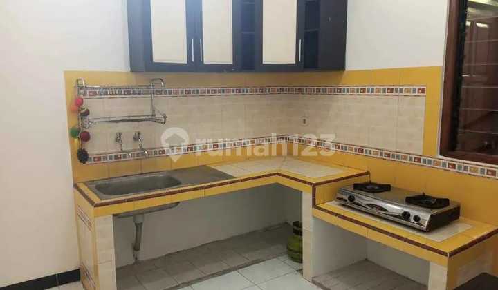 Dijual Rumah Megah Berkanopi Penuh dengan Muka Lebar di Sondakan Laweyan 2