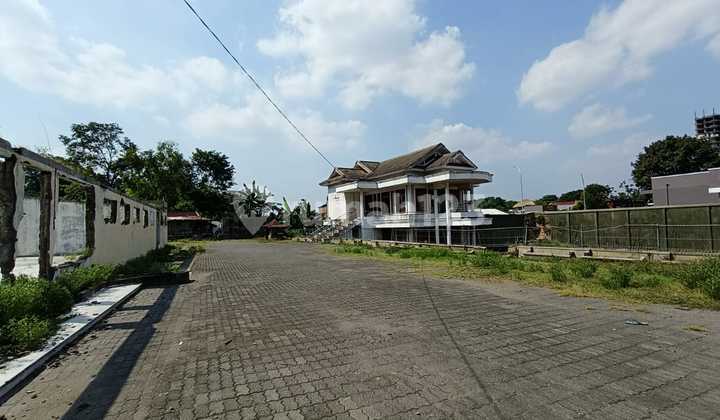 Tanah Komersial Prime Area Luas 4824m² Tepi Jalan Protokol Ir. Sutami, Jebres (Kawasan Kampus UNS) Tanah Komersial Prime Area Luas 4824m² Tepi Jalan Protokol Ir. Sutami, Jebres (Kawasan Kampus UNS)