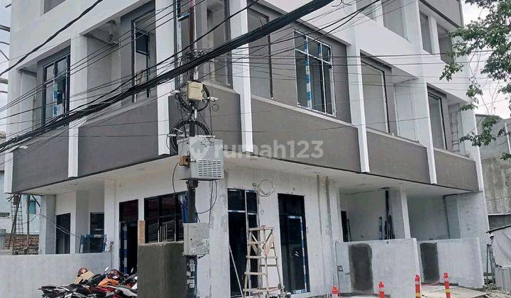 Rumah 3 Lantai Bagus SHM di Jl. Kran V, Gn. Sahari Sel., Kec. Kemayoran, Kota Jakarta Pusat, Daerah Khusus Ibukota Jakarta, Kemayoran 1