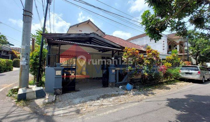 Rumah Pojokan Dekat Araya Dan Terminal Arjosari 1