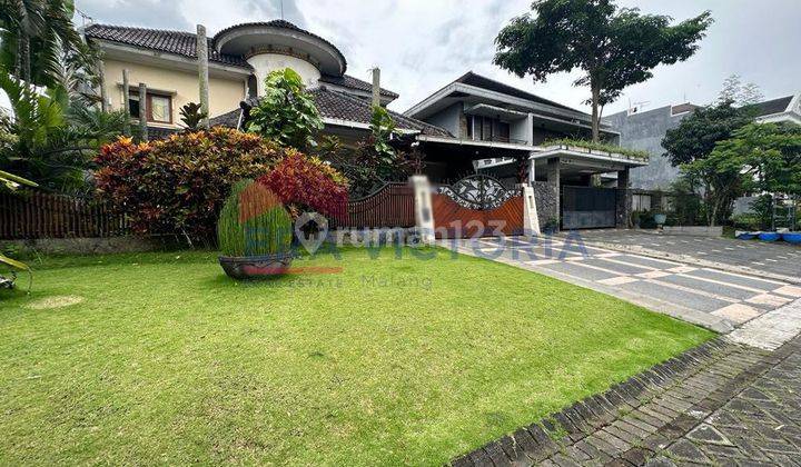 Dijual Rumah Mewah Araya Luas Terawat 4Kt 2