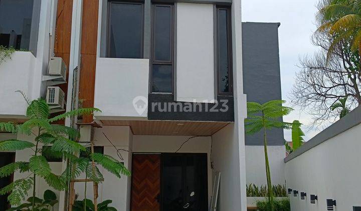 Rumah Townhouse Mewah Strategis Depok 700 Juta Aja 1