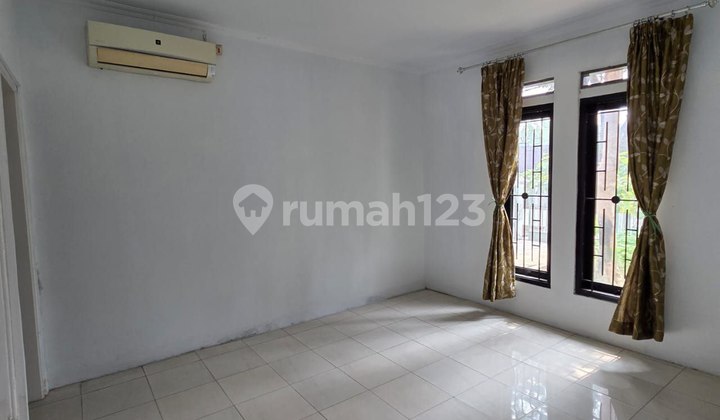 Jual Rumah Tua 1 Lantai Butuh Renovasi atau Bangun Ulang, SHM, di Grogol Petamburan, Jakarta Barat 2