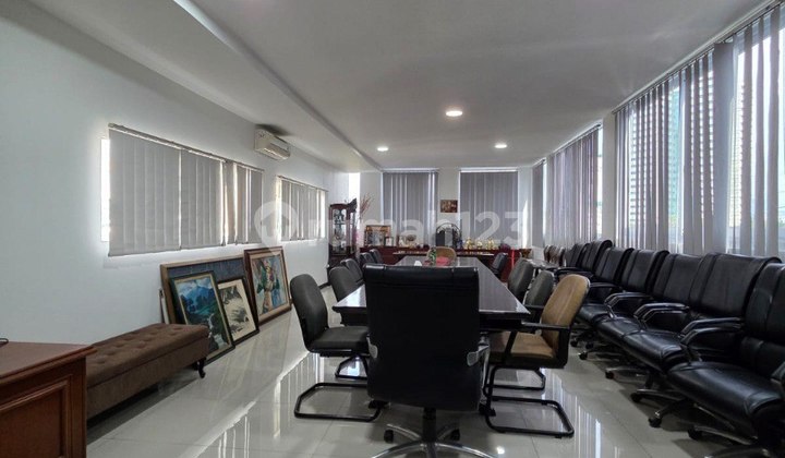 For Sale Neat and Ready-to-Use Office Building, 5 Floors, HGB, in South Palmerah, West Jakarta