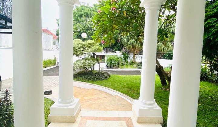 Quick Sale: Luxury 2-Story House, Freehold, Prime Location in Lebak Bulus Area, South Jakarta 2