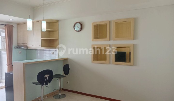 For Rent Royal Mediterania Apartment, 3 Bedrooms, Furnished, in Tanjung Duren, Grogol Petamburan, West Jakarta 2