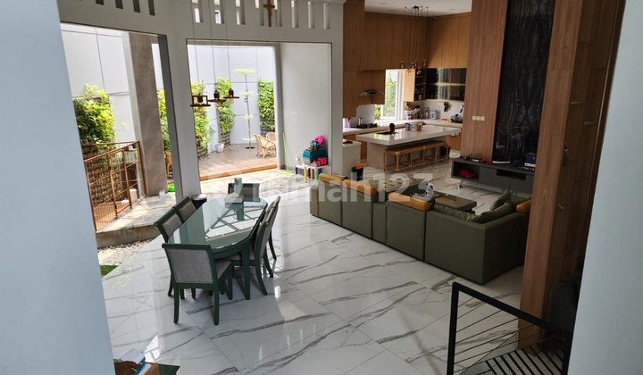 Jual Rumah Cantik 3 Lantai Full Furnished, Siap Huni, Shm Di Perumahan Griya Permata, Cipondoh, Tangerang 2