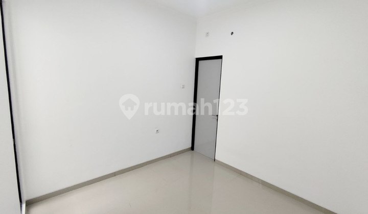 Dijual Rumah Baru Siap Huni 3 Lantai, SHM, di Area Rawa Belong, Kemanggisan, Jakarta Barat 2