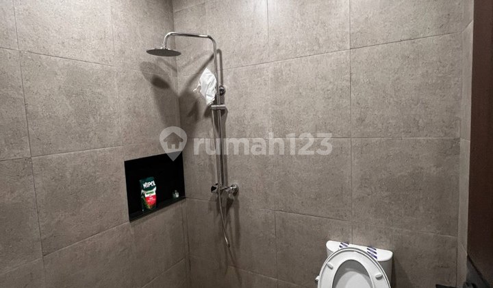 Jual Cepat Rumah Brand New Minimalis Modern 2 Lantai, SHM, Furnished, di Cengkareng, Jakarta Barat 2