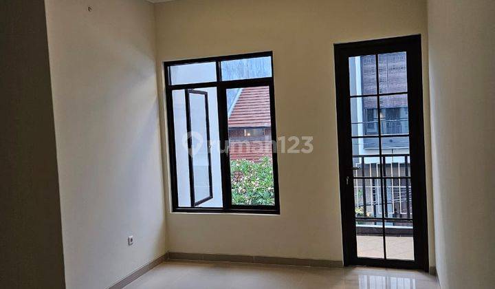 Jual Cepat Rumah Baru 3.5 Lantai, Shm, Taman Ratu, Jakarta Barat 1