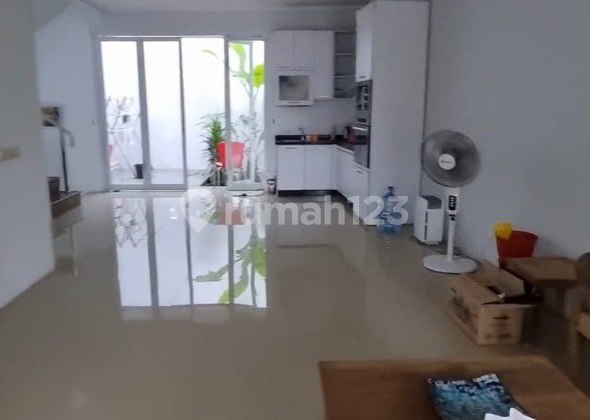 Quick Sale 3-Story Townhouse, Good Condition, in East Cilandak Area, South Jakarta Quick Sale 3-Story Townhouse, Good Condition, in East Cilandak Area, South Jakarta