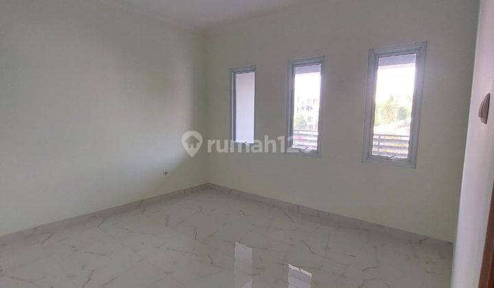 Jual Cepat Rumah Strategis Pinggir Jalan Raya, Sukabumi Selatan, Srengseng, Jakarta Barat 1