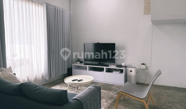 Quick Sale: Modern Minimalist 3-Story House, SHM, Furnished, in Cirendeu, South Tangerang 2