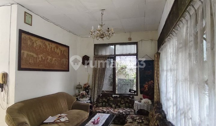 Jual Cepat Rumah Tua HItung Tanah di Bawah NJOP, Luas 200 m2, Sangat Strategis di area Petojo, Jakarta Pusat Jual Cepat Rumah Tua HItung Tanah di Bawah NJOP, Luas 200 m2, Sangat Strategis di area Petojo, Jakarta Pusat