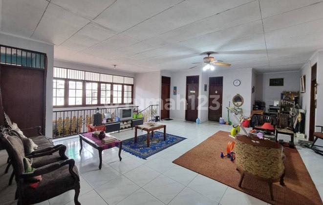 Jual Cepat Rumah 2 Lantai, SHM, Sangat Strategis di Komplek Pejaten Barat, Jakarta Selatan Jual Cepat Rumah 2 Lantai, SHM, Sangat Strategis di Komplek Pejaten Barat, Jakarta Selatan