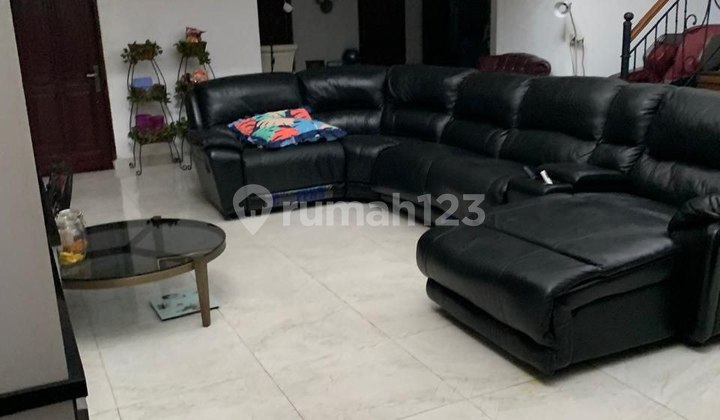 Jual Segera Rumah Mewah 2 Lantai, SHM, di Komplek Taman Alfa Indah, Joglo, Jakarta Barat 2