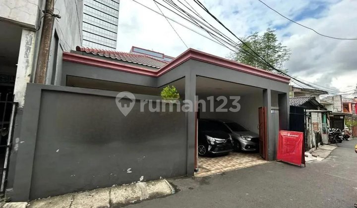 Jual Rumah Kost Strategis 6 Kamar Tidur, HGB, di Slipi, Jakarta Barat Jual Rumah Kost Strategis 6 Kamar Tidur, HGB, di Slipi, Jakarta Barat
