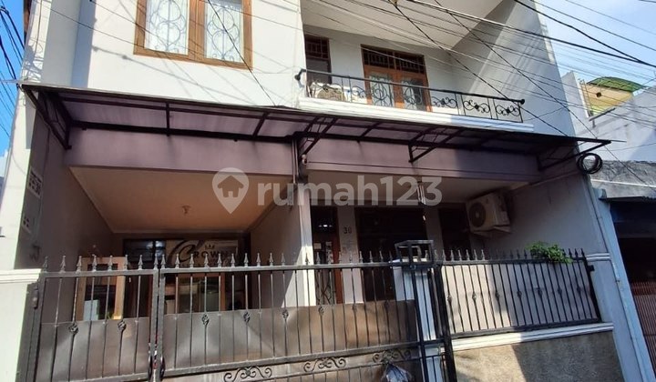 Jual Rumah 2 Lantai, SHM, di Area Tanjung Duren, Grogol Petamburan, Jakarta Barat