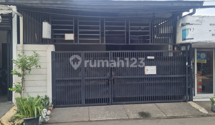 Jual Cepat Rumah + Kost + Toko, 1 Lantai, SHM, di Area Kebon Jeruk, Jakarta Barat 2