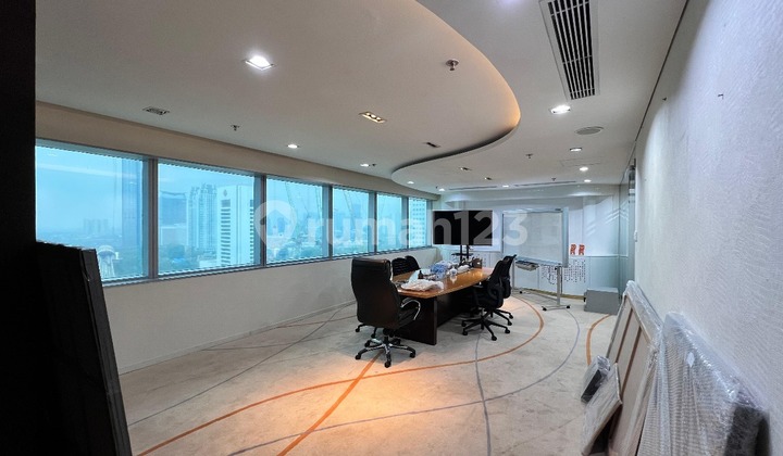 For Rent Office Space on Jl. Jend. Sudirman, Area 270.95 m2, Furnished, Karet Tengsin, Central Jakarta