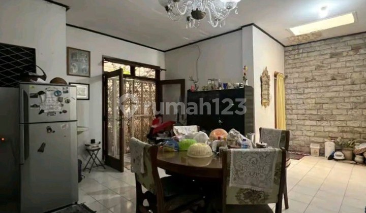 Jual Rumah Strategis Hitung Tanah Senopati Area, 2 Lantai, 350 m2, Kebayoran Baru, Jakarta Selatan 2