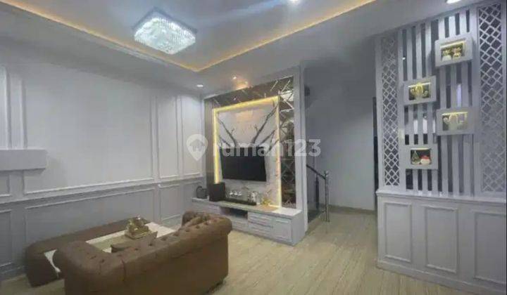 Jual Rumah Cantik 3.5 Lantai di Komplek Kavling Polri, Jelambar, Jakarta Barat 1