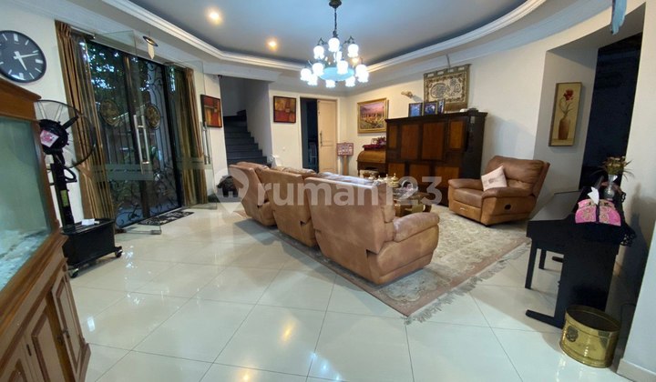 Jual Rumah Cantik Siap Huni 2.5 Lantai, SHM, di Jagakarsa, Jakarta Selatan