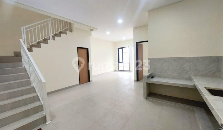 Jual Cepat Rumah Brand New Modern Minimalis, 2 Lantai, SHM, di Komplek Sunrise Garden, Kedoya Utara, Jakarta Barat
