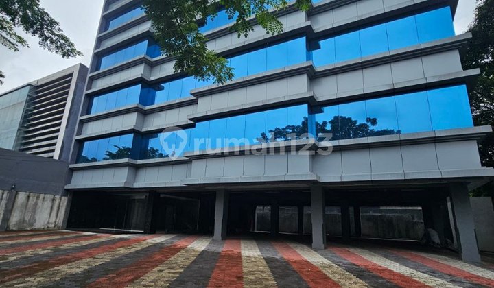 Jual Gedung Strategis Brand New Siap Pakai, 5.5 Lantai, SHM, di Ciputat Raya, Jakarta Selatan