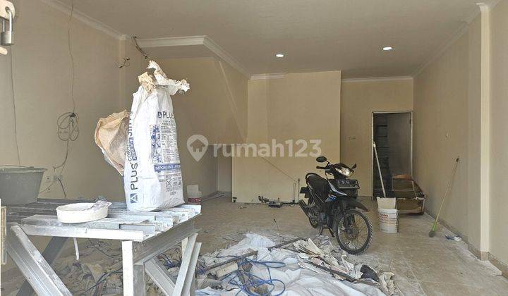 Ruko Strategis Parkiran Luas Boulevard Hijau Harapan Indah Bekasi 2