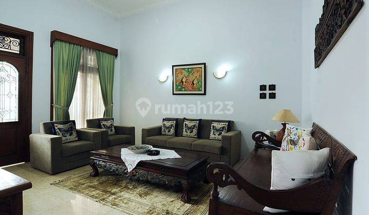 Dijual Rumah 2 Lantai 4 BR Full Furnish Bagus, Jakarta Selatan  2