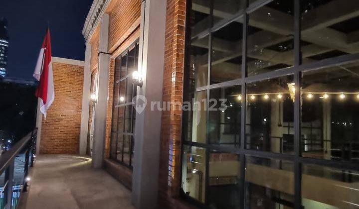 Dijual Rumah 3 Lt Bergaya Industrial, Setia Budi, Jakarta Selatan 1