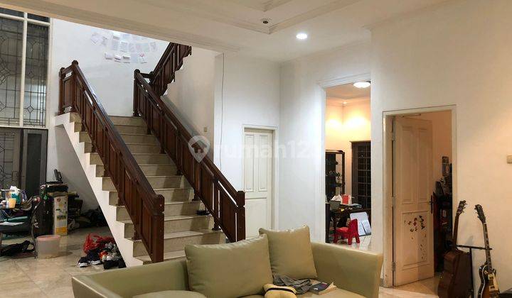 Dijual Rumah Terawat 2 Lantai Bagus Shm, Menteng, Jakarta Pusat  2