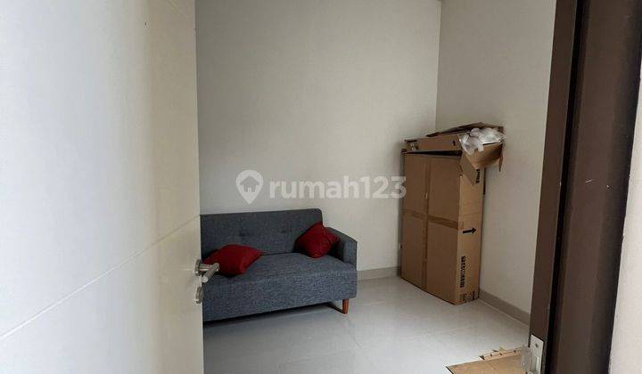 Dijual Rumah 2 Lantai 2 Kamar Tidur Bagus, Sentul, Jawa Barat  2