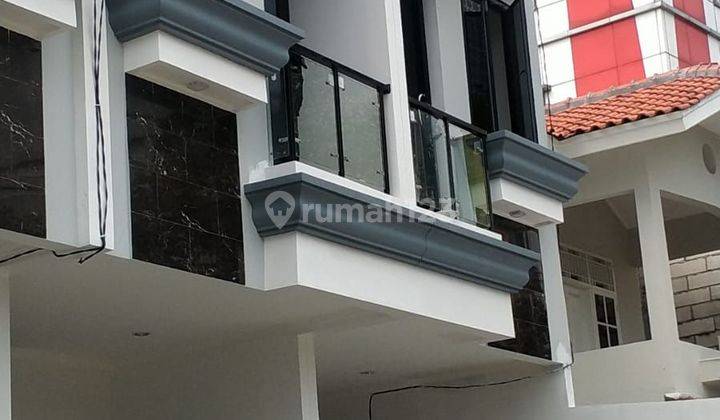 di  rumah keren dan mewah 3 lantai lokasi strategis di jalan rawasari jakarta pisat 2